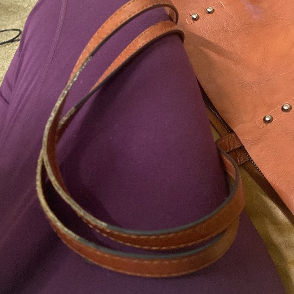 Leather purse. Color is true in photos. Brownish with orangey tone - Picture 6 of 6